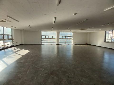 무권리, 시스템 냉난방기 완비, 즉시 입주 가능한 깔끔한 사무실