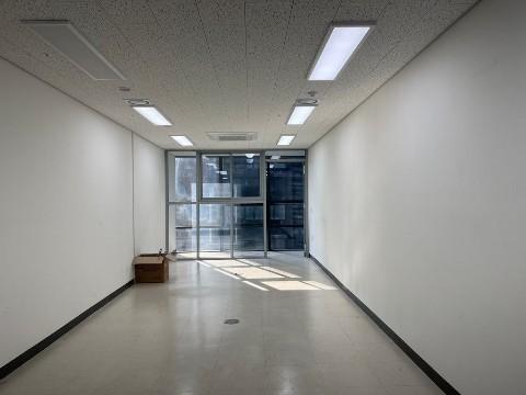 성수초역세권. 연무장길 메인 빌딩