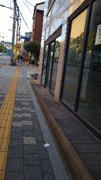 성북세무소 정문앞에있어요.