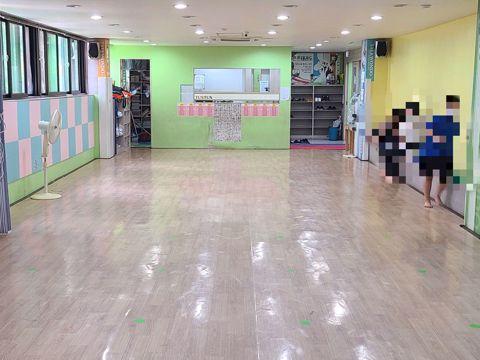 아파트 단지 주변 상가