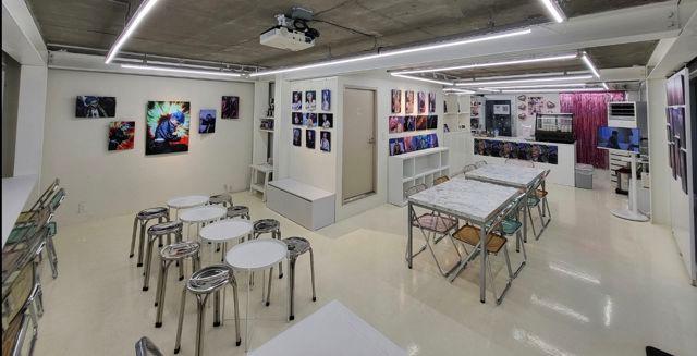 홍대입구역 도보5분 무권리에 가까운 장사 잘되는 카페