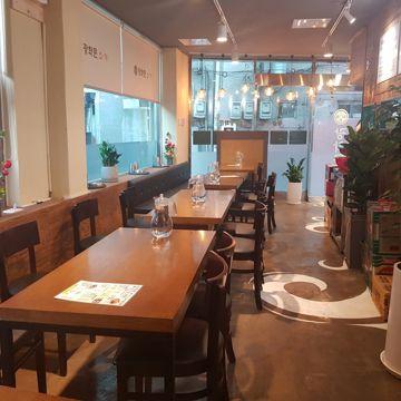 돈의동 깔끔한 시설, 꾸준한 수요 있는 돈까스점