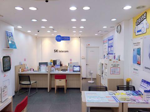 독산동 대로변에 위치한 이동통신매당
