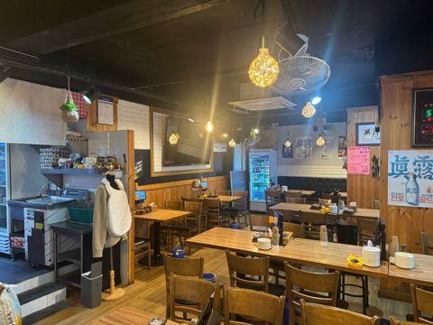 연지동 깔끔한 시설, 안정적인 수요 있는 국밥집