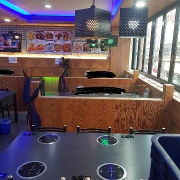 30평대 넓은 매장에 입지 조건 좋은 알짜 상가