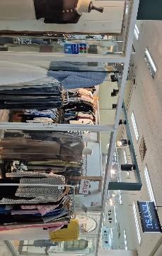 리센츠상가 내에서 10년동안 건재하고 있는 몇 안되는 의류점입니다.*♡*