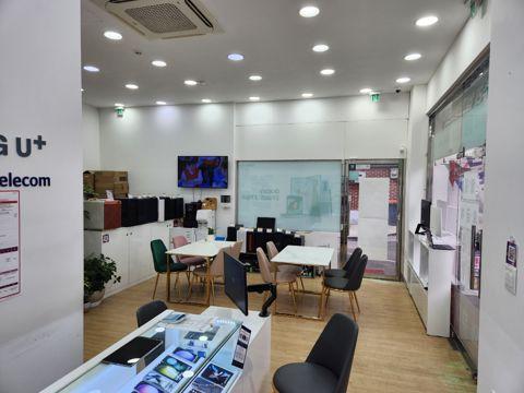 미아동 대로변에 위치한 휴대폰판매점