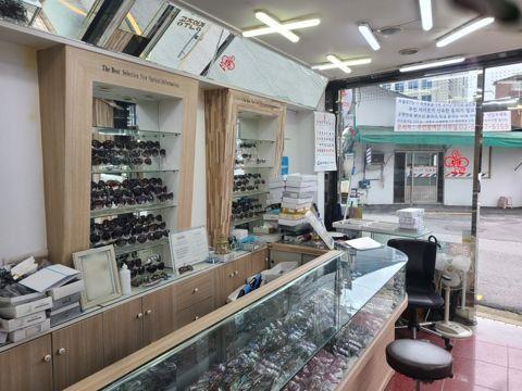 하월곡동 주거지역, 다양하게 이용 가능한 안경원