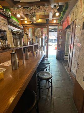 입지적으로 증명된 유동인구 많은 위치의 만두 및 분식집