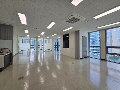 코너 확장38 룸3 인테리어 깔끔 즉시입주