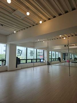 단원구 초지동 접근성 좋은 대로변 3층 상가 임대