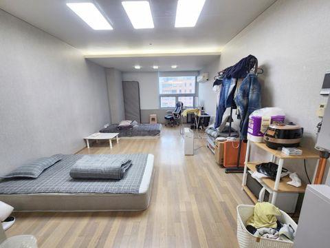 강남역 바로앞 업무용 오피스텔 12평 정도