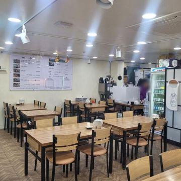목동 시장 골목, 꾸준한 수요 있는 한식점