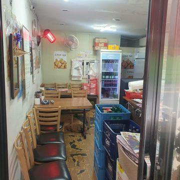 배후수요 풍부, 석촌동 주택가상권에 위치한 1층 치킨점