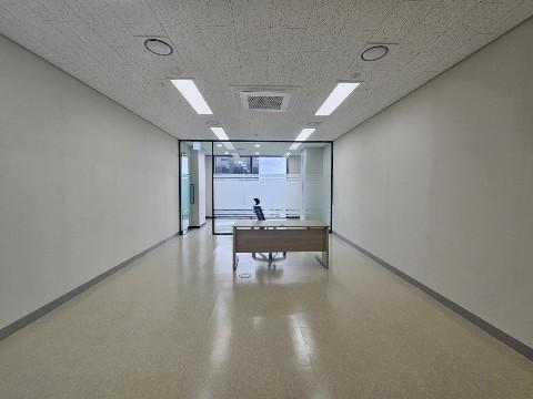 가산어반워크 고층 실14평 룸1 탕비 인테리어A