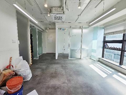 I세븐I 서교동 오피스라인 인테리어 내부룸 완비
