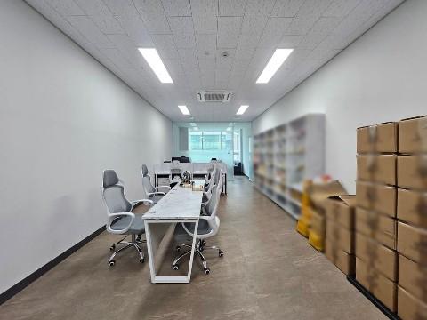 가산역 역세권 실18 룸1, 탕비 풀인테리어