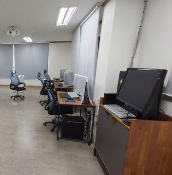 유동인구 많은 3층에 위치한 서초동 게임CG학원