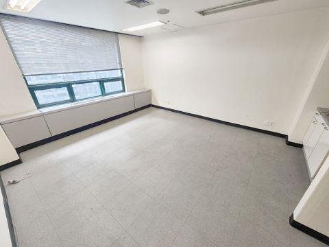 강남역 도보이동 깔끔한 9평급 사무실