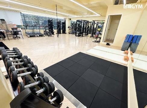 안산 이동 한대앞역 도보 5분거리 대로변 2층 PT샵 임대