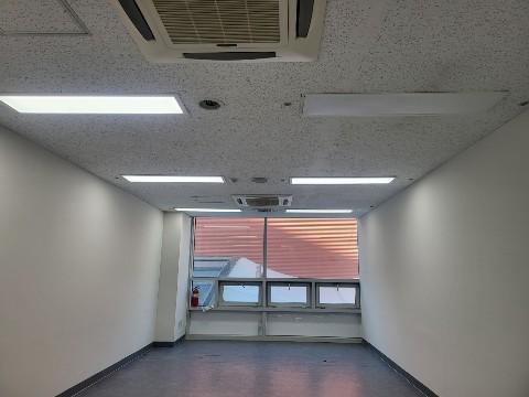 이보다 더 저렴할순없다. 올수리된 전용 9  사무실 