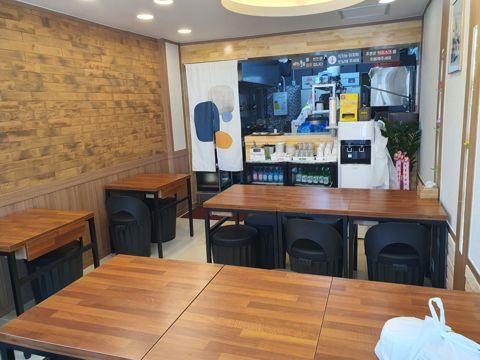 성수동 대로변 1층! 등갈비 전문점 승계·바로 영업 가능한 완비 매장
