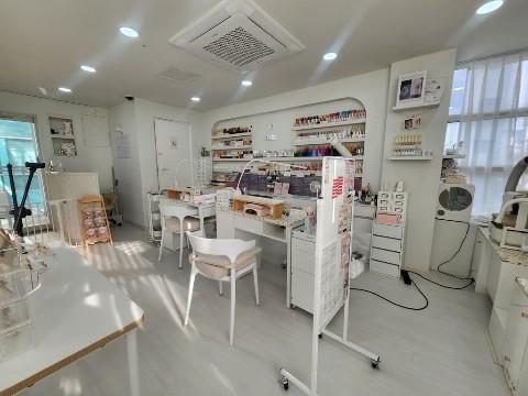 채광좋고 코너 번화가 준신축 컨디션