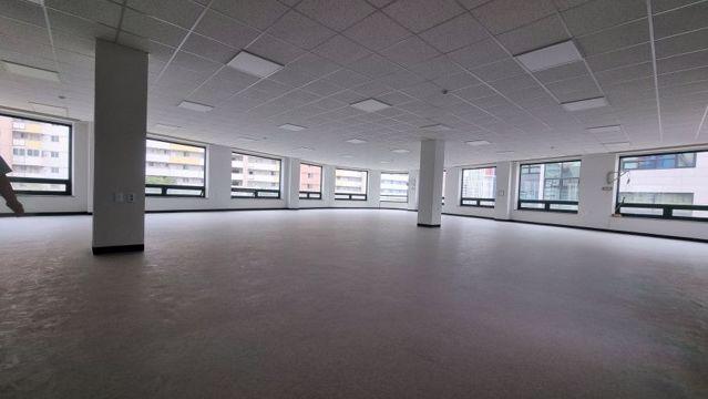 노원역 도보 3분 거리, 깔끔한 사무실입니다.