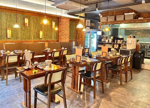 서교동 상수역 역세권, 트렌디한 인테리어, 주방 시설 완비된 요리주점