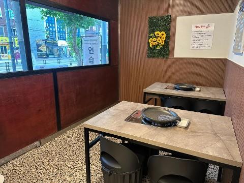 깔끔한인테리어 식당카페 모든업종가능 버스정류장 바로앞