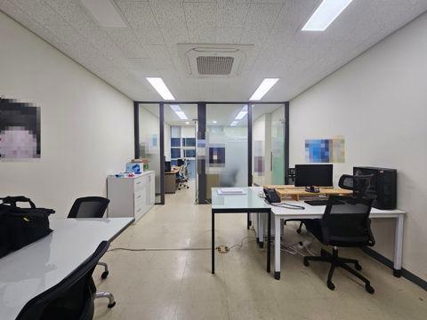 가산역 사무실 실13.5평 소형룸2개 싱크대 입주협의 