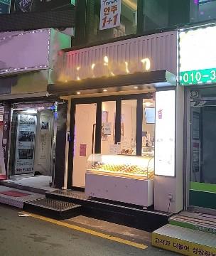 건대 먹자골목 코너건물 1층 소형상가