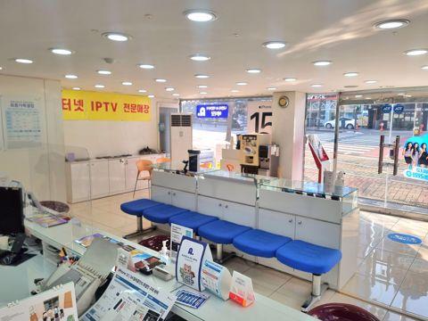 대로변 1층 코너, 주목도 높은 방이동 점포