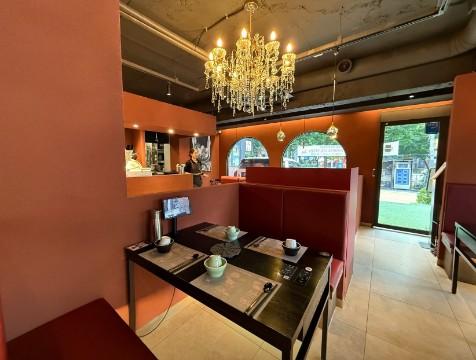 교대역 오피스 상권에 위치한 1층 코너자리 상가 