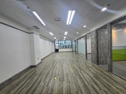 가산디지털단지역 초역세권 도보3분이내..즉시입주.실평40평