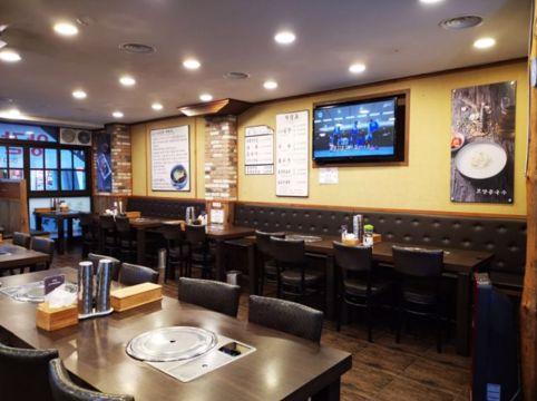 대로변 1층, 주목도 높은 방배동 음식점 상가 점포