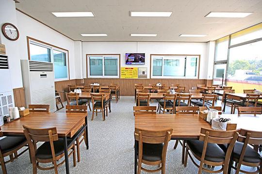 시설집기포함, 인테리어 완비된 통삼리 음식점