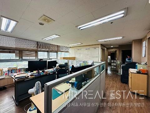 실사진 서울법원삼거리 서초,교대역 더블역세권 주차2대 고층건물