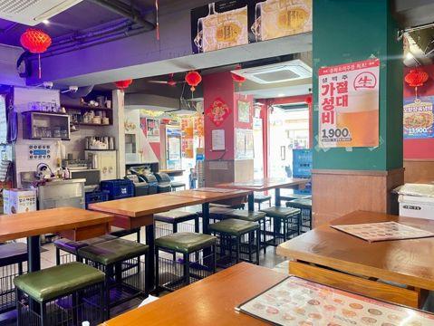 혜화동 대학가, 인테리어 및 시설 깔끔한 요리주점