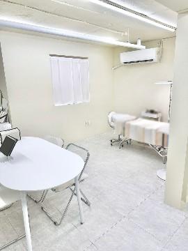 홍대입구역 인근 소형 점포