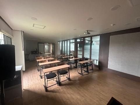 초역세권과 테라스가 있는 깔끔한 건물 6층