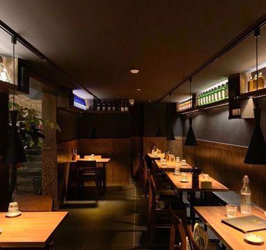 유동 인구 많은, 천호역 먹자골목에 위치한 지하1층 이자카야