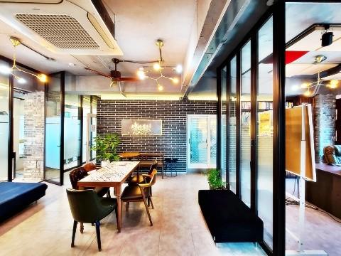 JS 지정 주차 2대 방음시설 완비 녹음실 임대