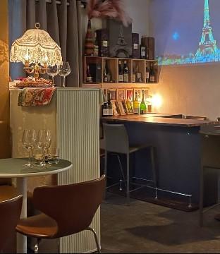 방이역 인테리어 깔끔한 카페 와인바 가능