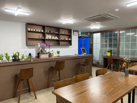 역삼동 대로변, 단골 손님 많은 일식점