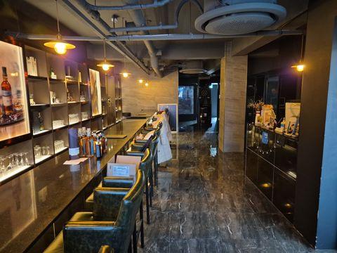 화곡동 번화가에 위치한 BAR