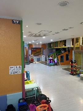 대로변 학원, 병원 밀집한 복합상가 평수 넓은 매물