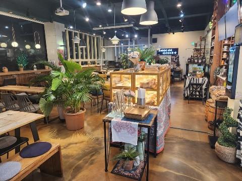 석촌역 유일한 베이커리카페