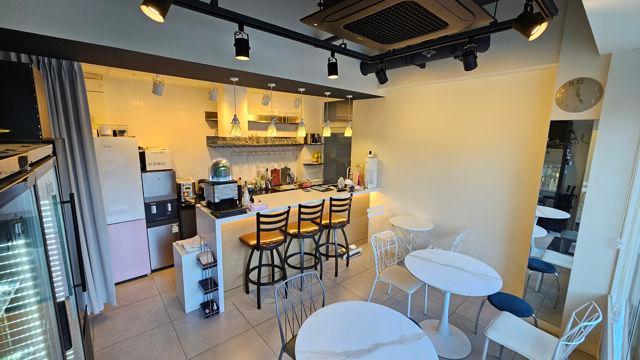 종암동 상권이 잡혀 있는 단지내 상가에 위치한 와인샵