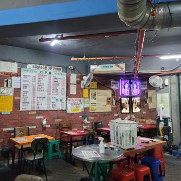 양평동 선유도역 1번 출구 바로 앞에 위치한 실내포차